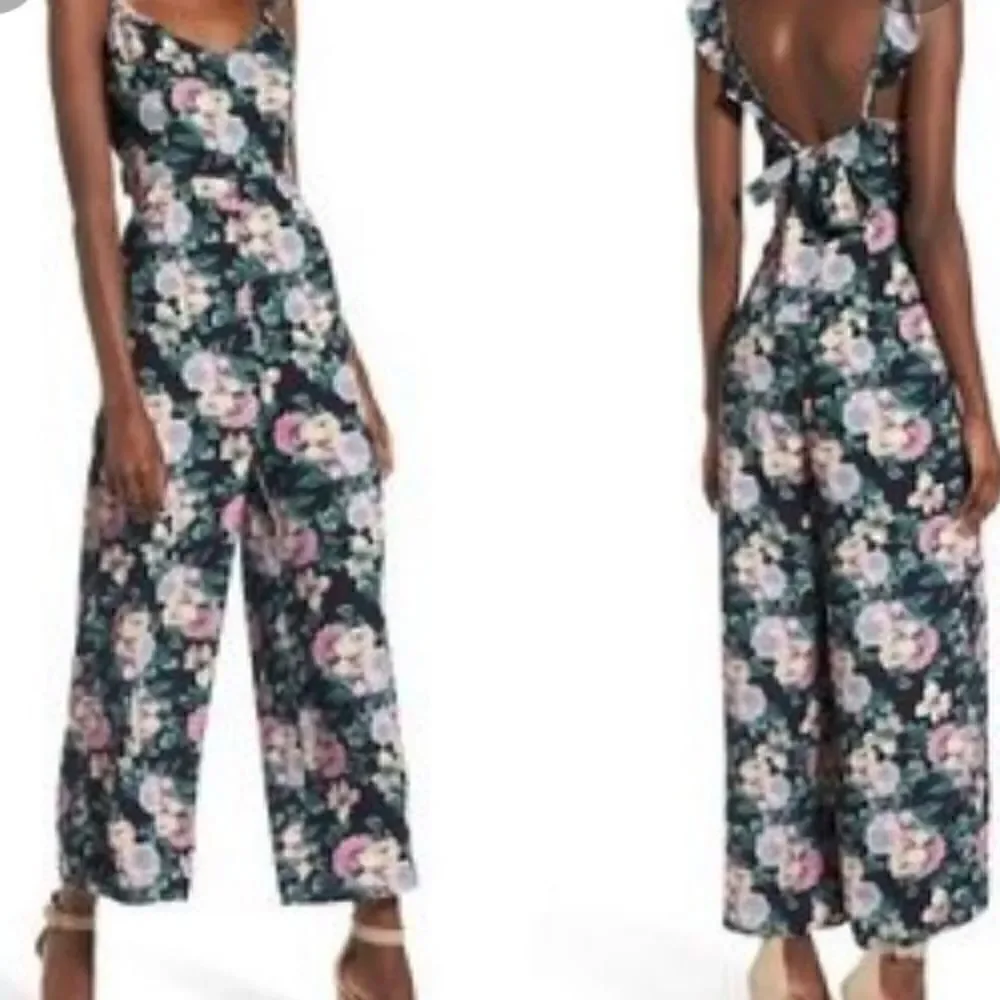 Leith Floral Sleeveless, Cropped Jumpsuit. Size S.